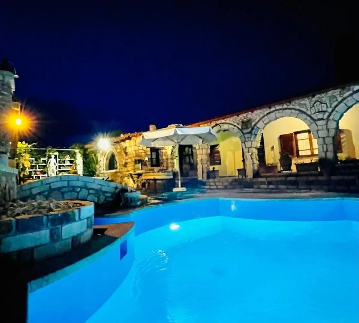 Vakantiehuis Saltos Apartment 2 Nea Tenedhos